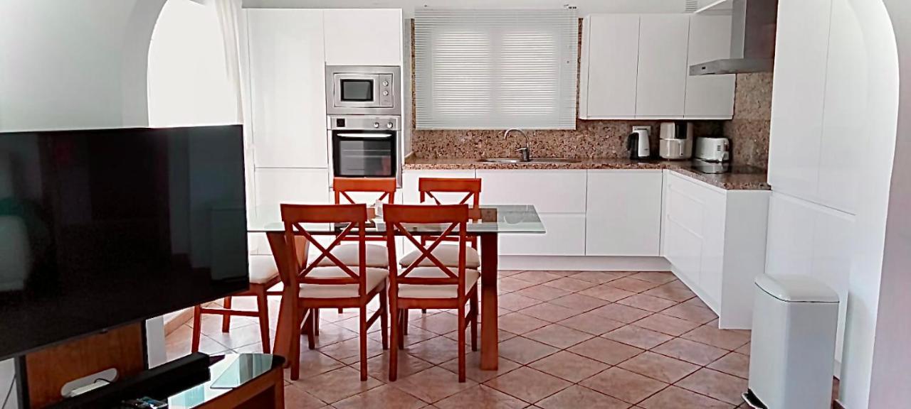 Villa Guapa With Gym Aircon Wifi モライラ エクステリア 写真