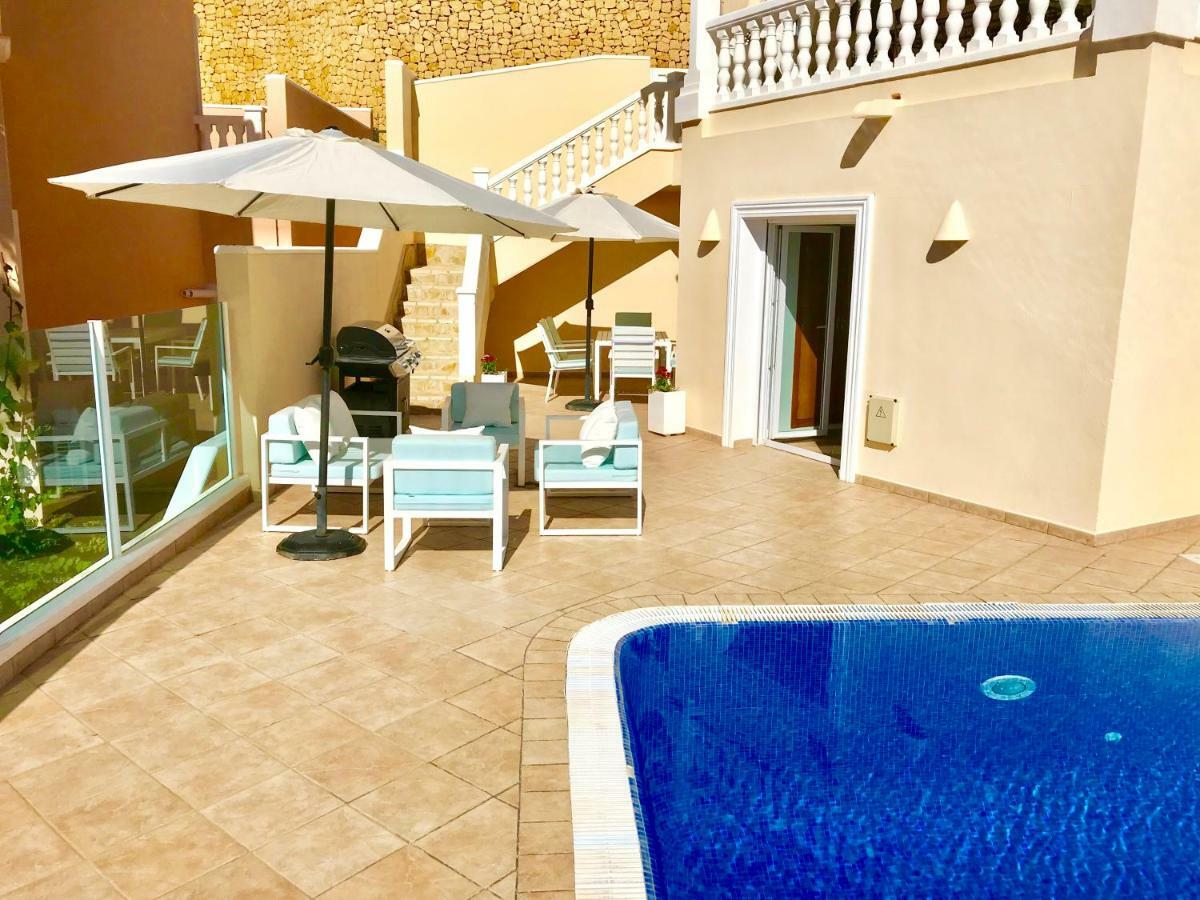 Villa Guapa With Gym Aircon Wifi モライラ エクステリア 写真