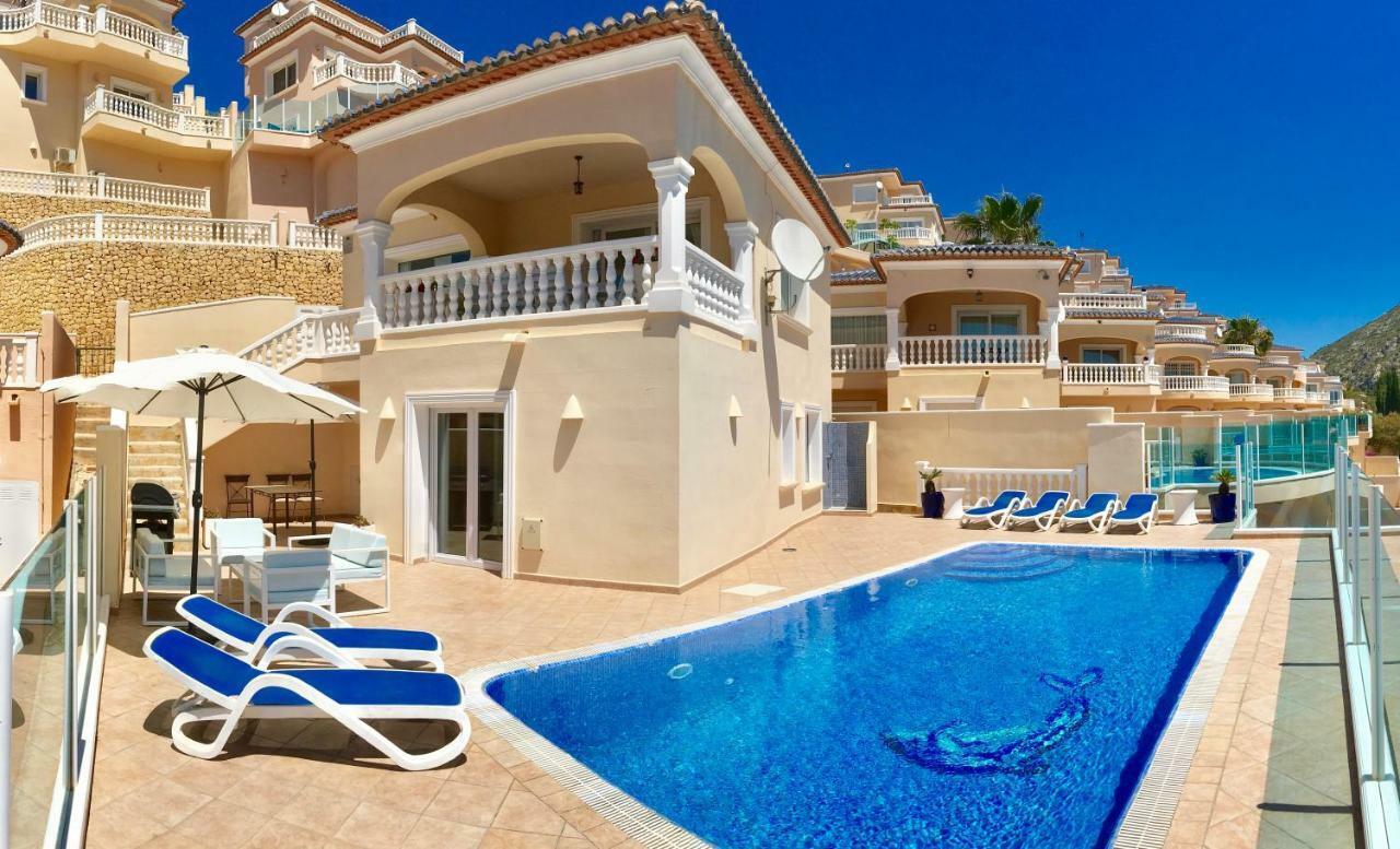 Villa Guapa With Gym Aircon Wifi モライラ エクステリア 写真